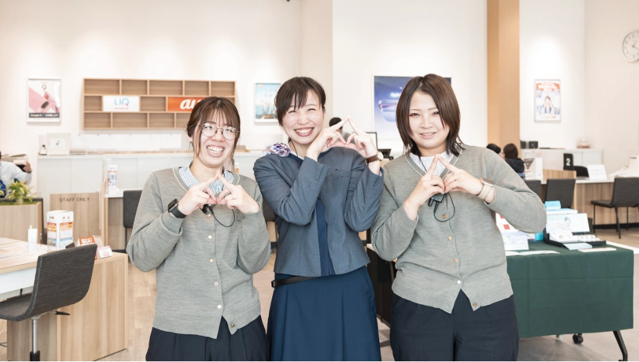 全店Midfourスマイルで、お待ちいたします。