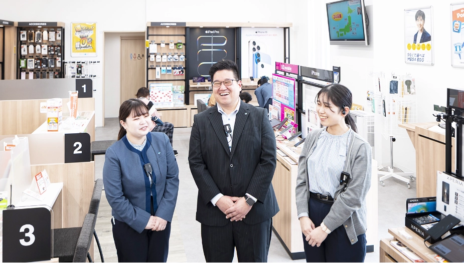 全店Midfourスマイルで、お待ちいたします。