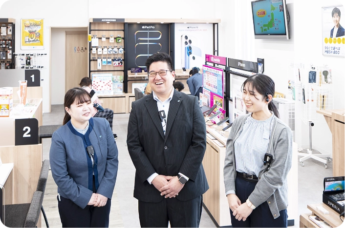 全店Midfourスマイルで、お待ちいたします。